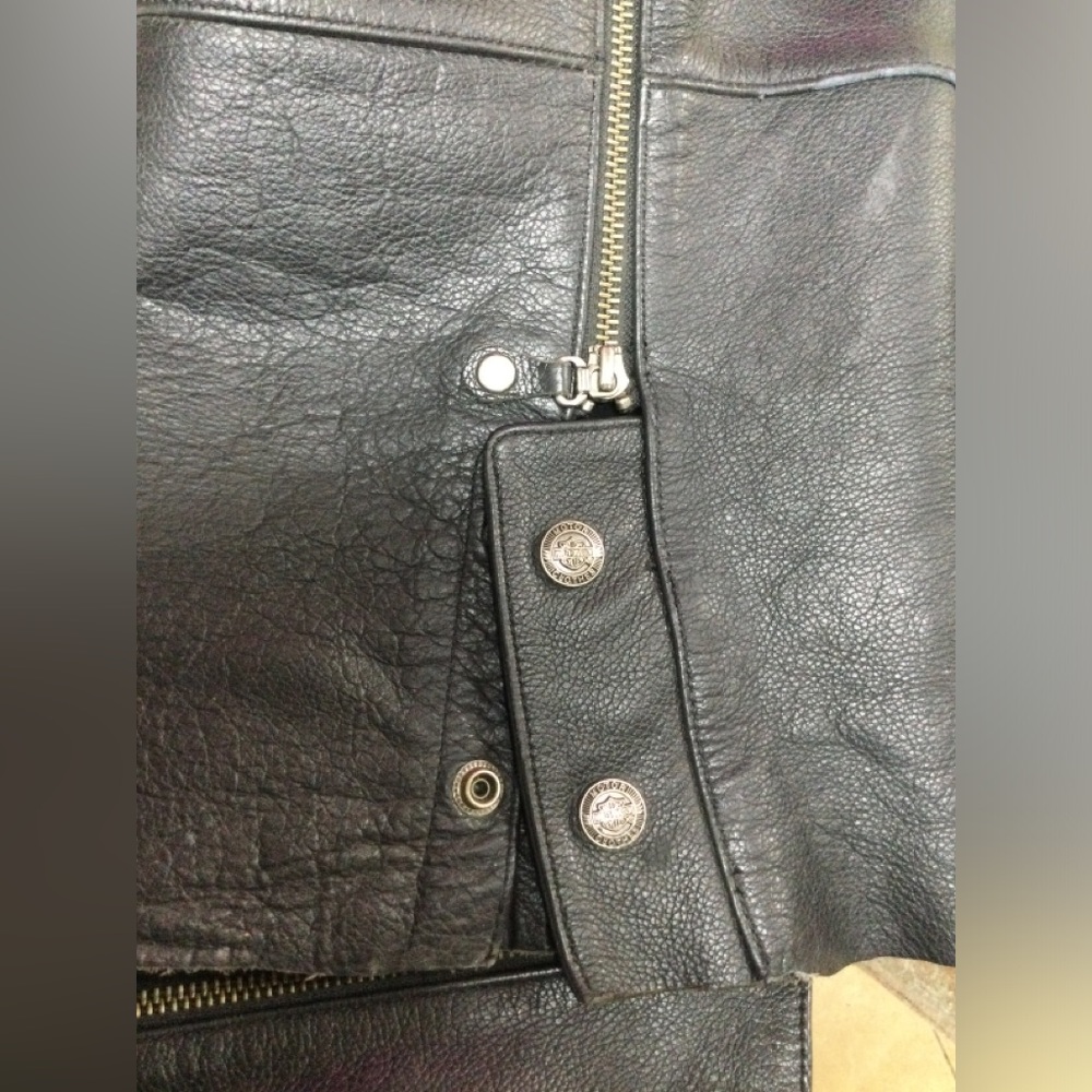 Harley-Davidson Leather Riding Chaps. Large - Picture 14 of 15
